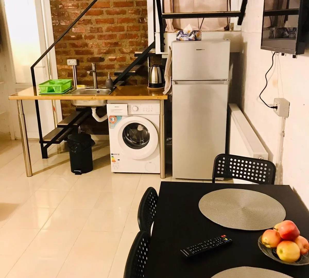 Amos Homes Accommodation ブカレスト