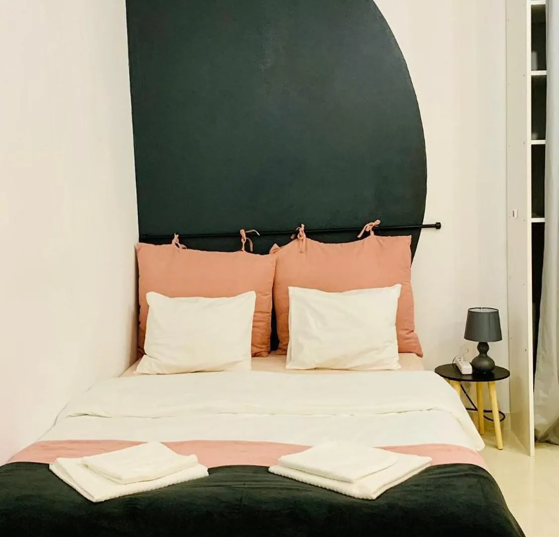 Amos Homes Accommodation ブカレスト