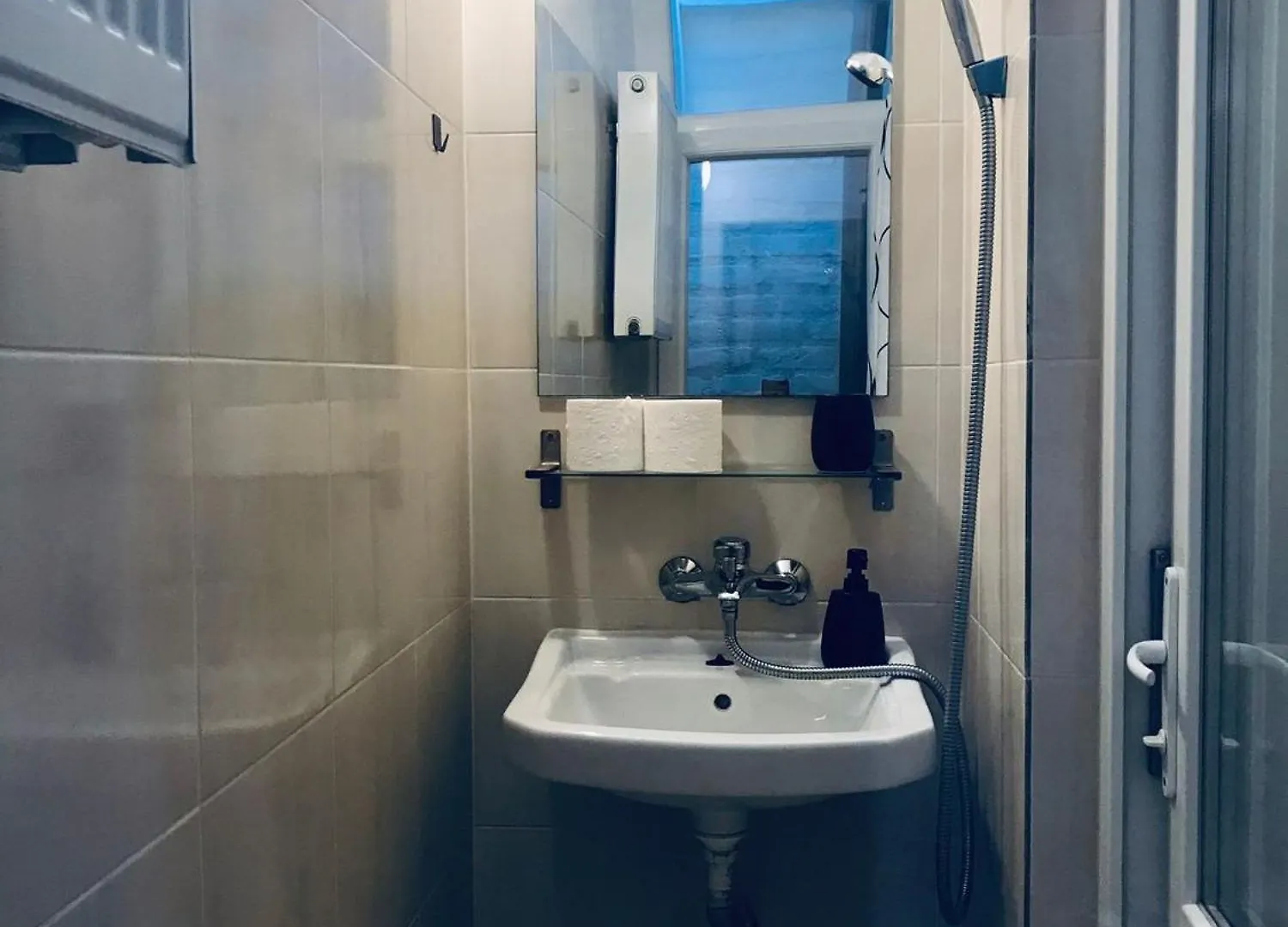 Amos Homes Accommodation 부쿠레슈티 루마니아
