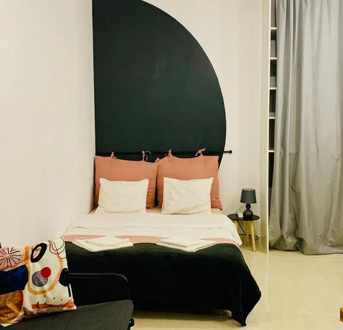 Amos Homes Accommodation Bucureşti Pensiune